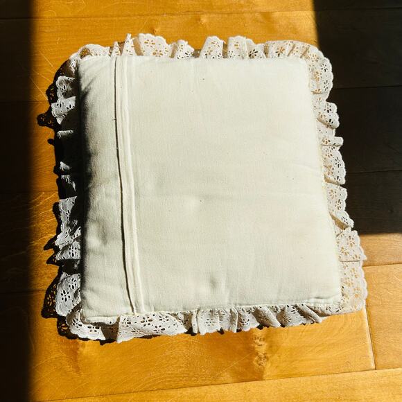 Finished Golden Bee Stamped Cross Stitch Kit Pansies Pillow 14”X 14” - Picture 7 of 9